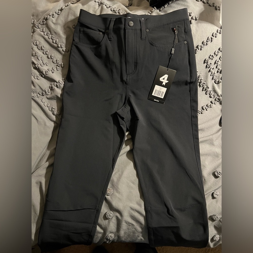 **WOMEN’S ||FOUR LAPS ||EVOLVE ||BLACK ||ATHLETIC PANTS ||SIZE 4REG ||NWT**